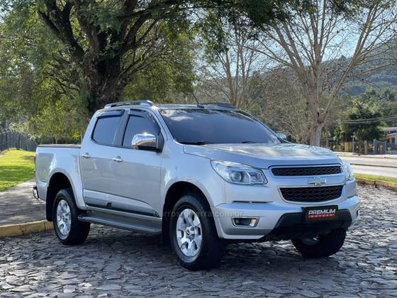 CHEVROLET S10 2.5 LTZ 4X2 CD 16V FLEX 4P MANUAL CHEVROLET S10 2.5 LTZ 4X2 CD 16V FLEX 4P MANUAL